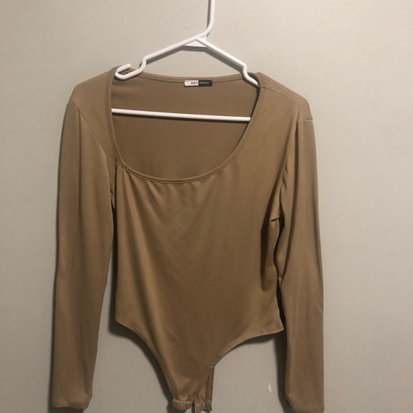 Fashion Nova long sleeve bodysuit - Picture 3 of 7